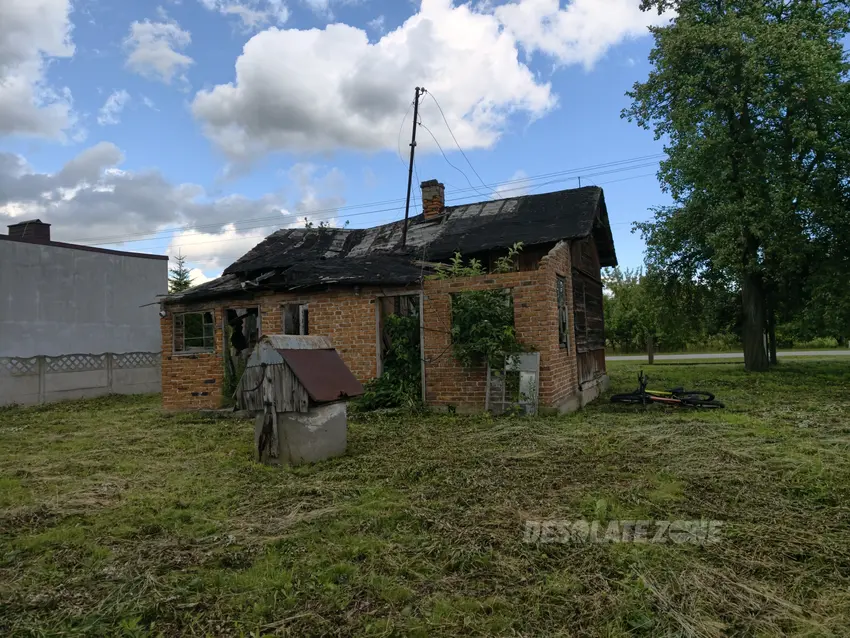 Dom i stodoła - zdjęcie 1/6