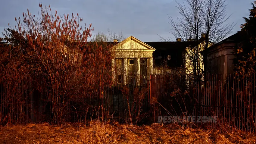 Niedokończona willa - zdjęcie 1/4