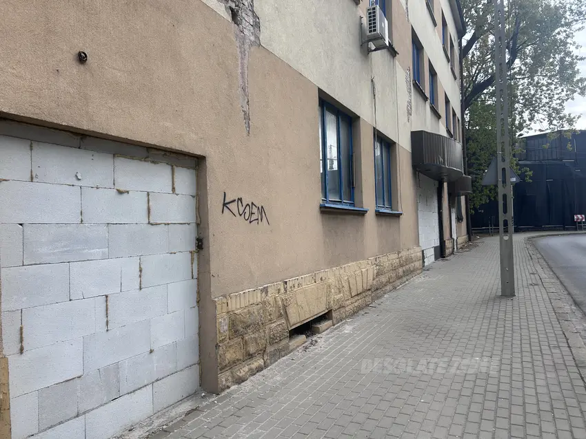 Opuszczona fabryka maszyn elektrycznych indukta s. a. - zdjęcie 1/4