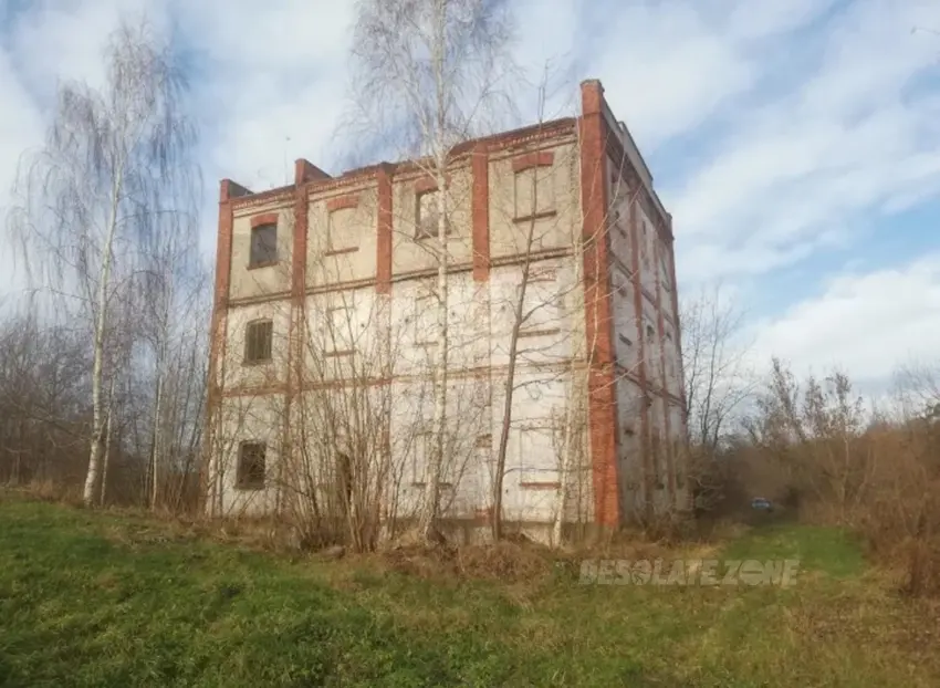 Opuszczony młyn - zdjęcie 1/4