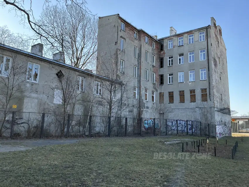 Opuszczona kamienica - photo 1/3