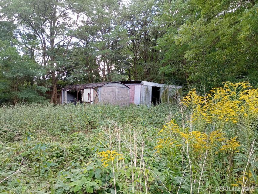 Opuszczona lakiernia proszkowa