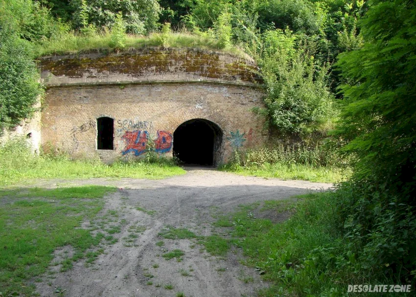 Fort Żabice, Żabice