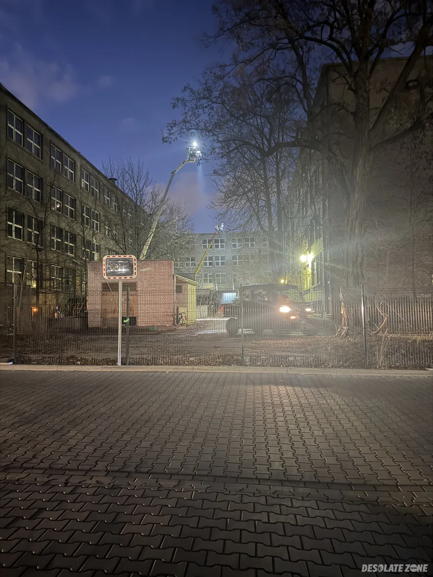 Warszawskie zakłady mechaniczne p z l - zdjęcie 1/4