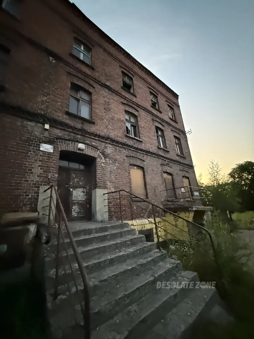 Załęska hałda - opuszczona piekarnia p i e k i e l n i k, katowice - zdjęcie 1/24
