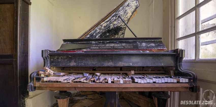 Almásy- kastély - opuszczony sierociniec w węgierskim pałacu