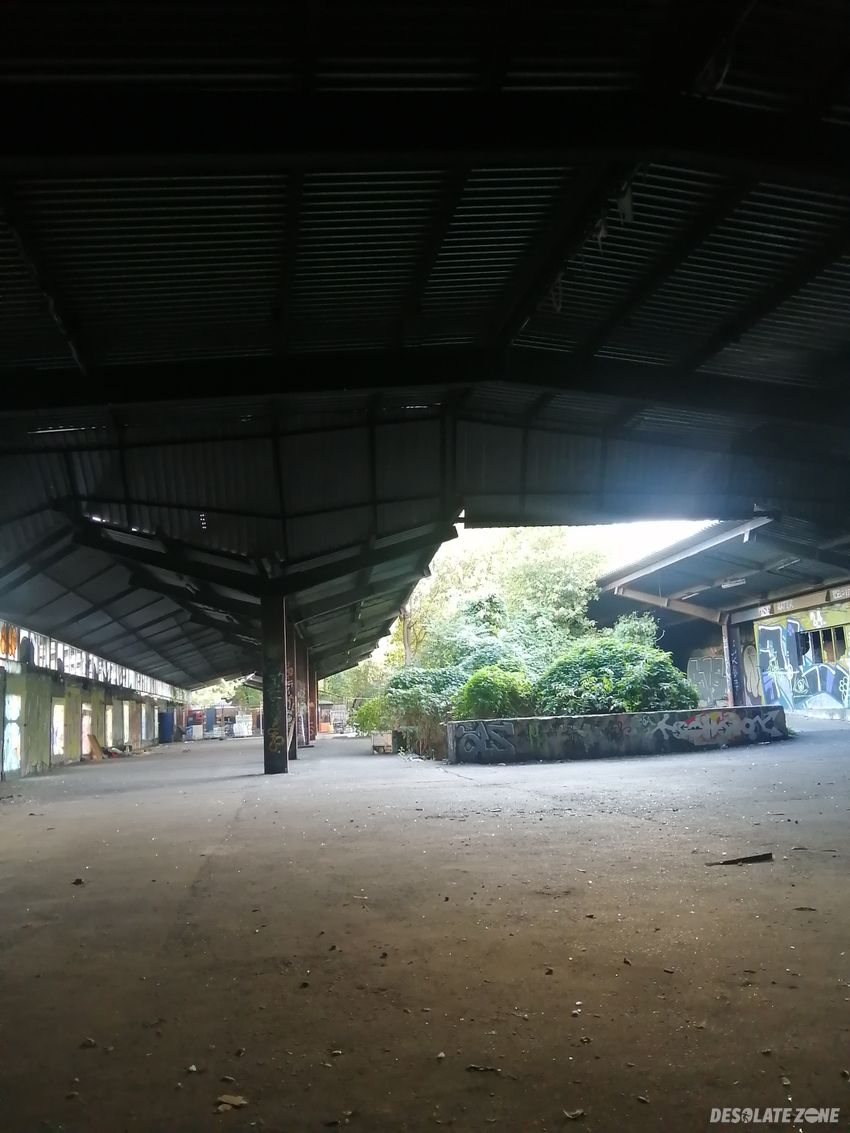 Opuszczona hala, e o n, wola