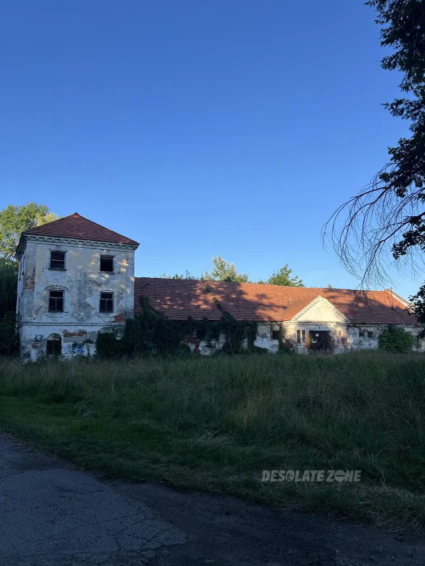 Park dworski w charzewicach, stalowa wola - zdjęcie 1/7