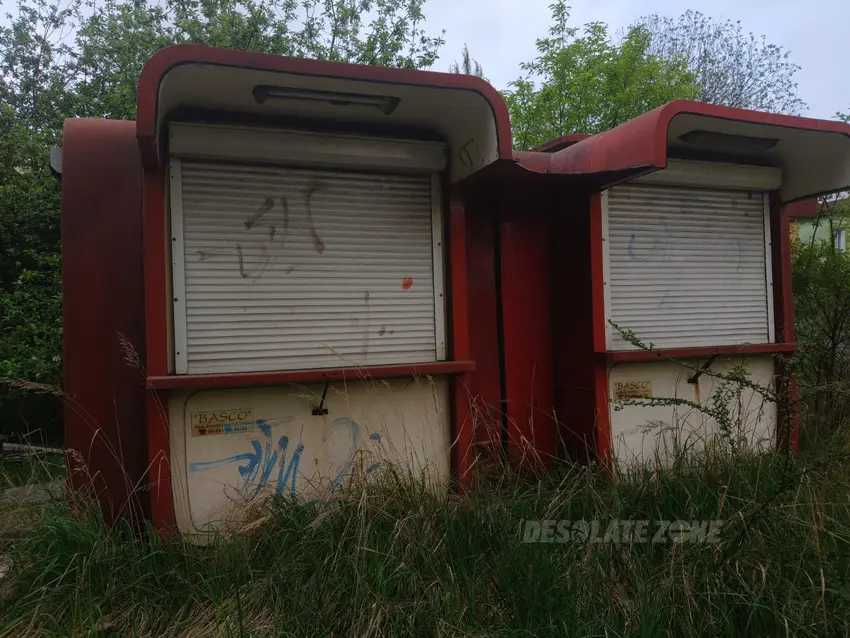 Opuszczone budki kioskowe - photo 1/3