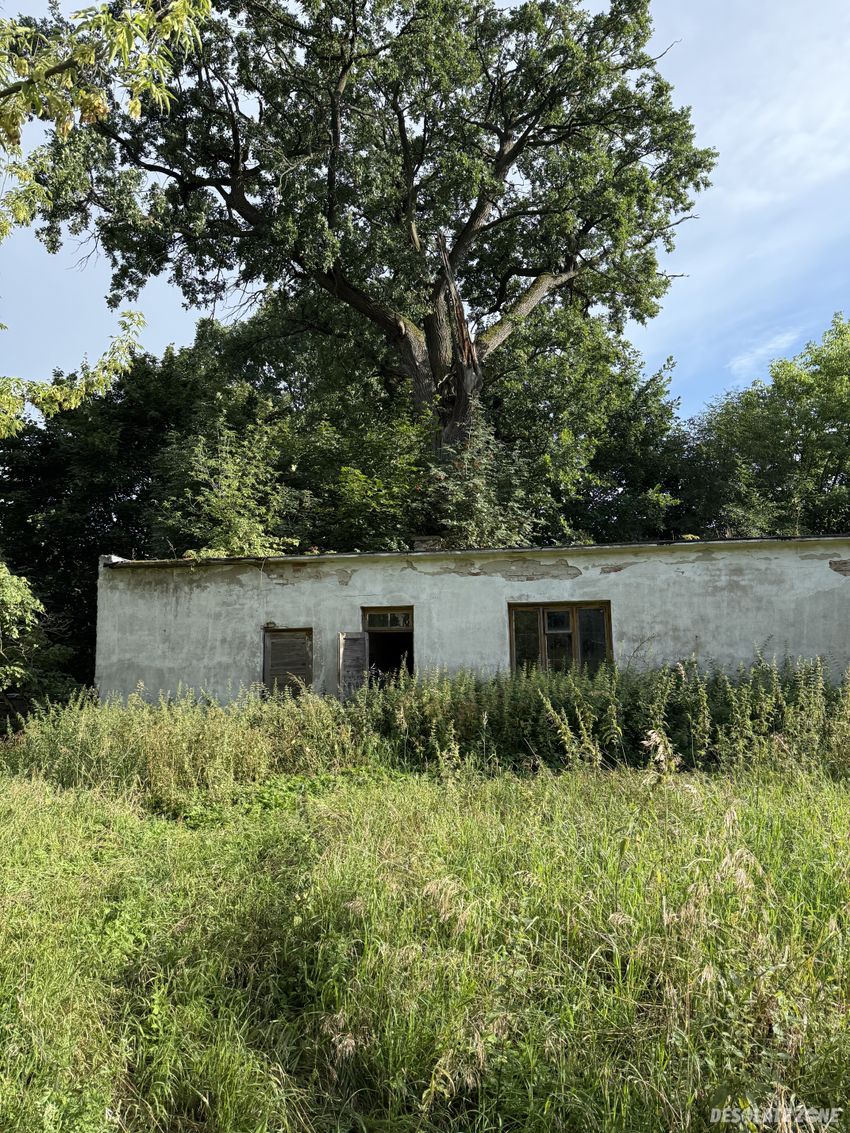 Opuszczony ośrodek maszynowy