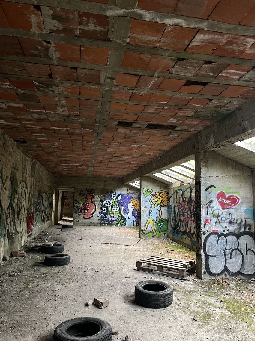 Opuszczona willa-kasyno, sulejówek