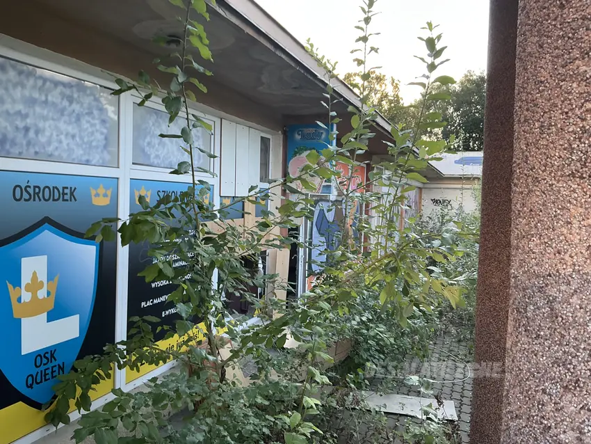 Opuszczone targowisko - zdjęcie 1/4