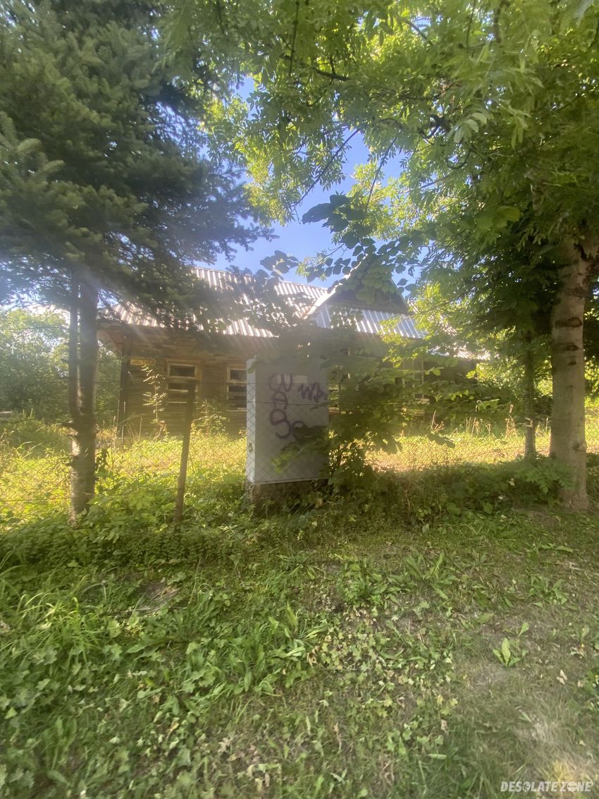 Opuszczone domki wypoczynkowe