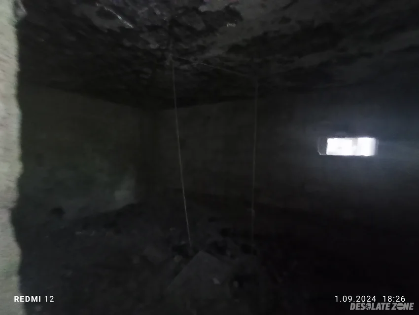 Opuszczony dom, kotliny - zdjęcie 1/4