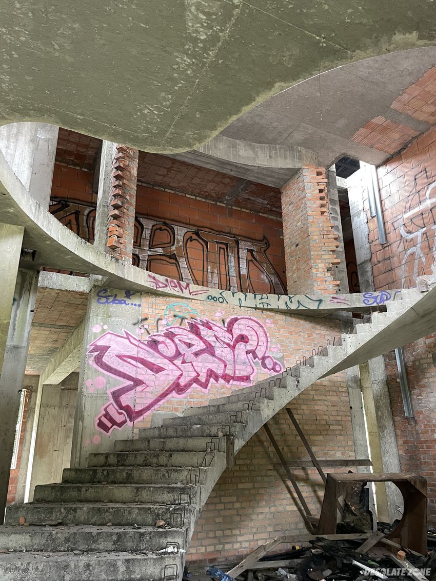 Niedokończona willa