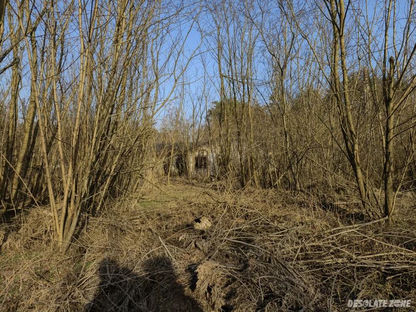 Opuszczony dom - zdjęcie 1/2