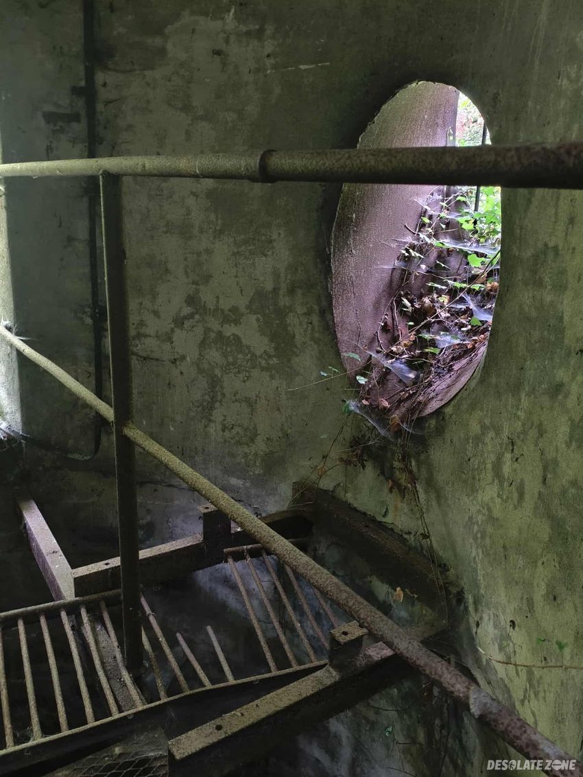 Dawny zakład produkcji specjalnej / podziemna fabryka