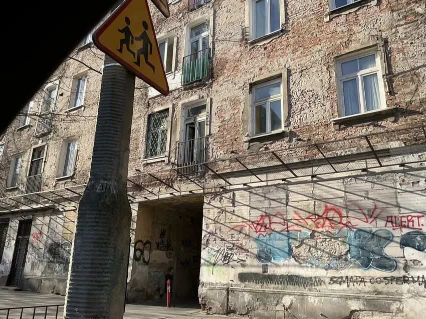 Opuszczona kamienica - photo 1/1