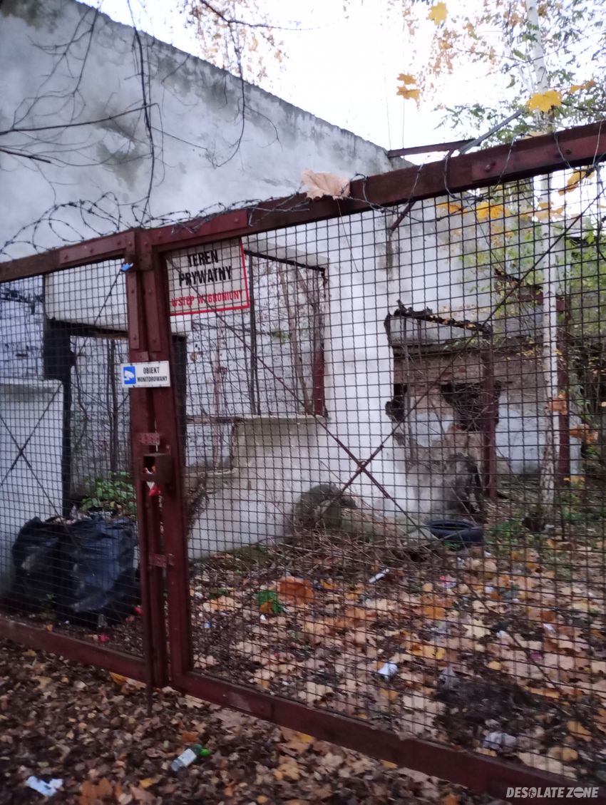 Opuszczony sklep motoryzacyjny, Łódź