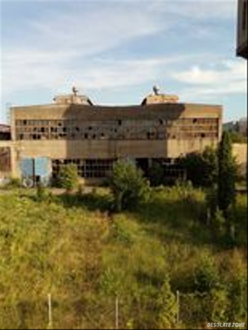 Opuszczona fabryka mostostal