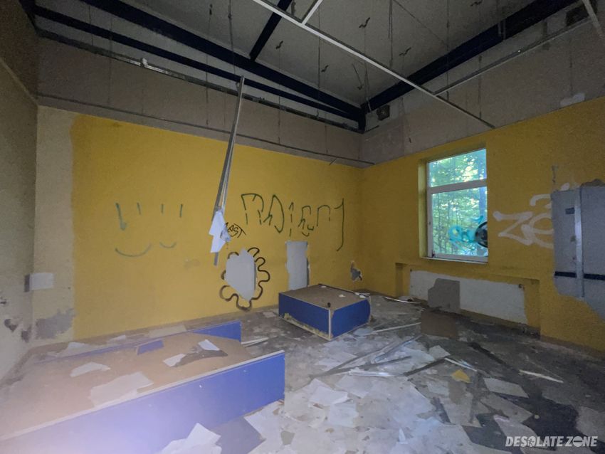 Opuszczony motomarket w poznaniu