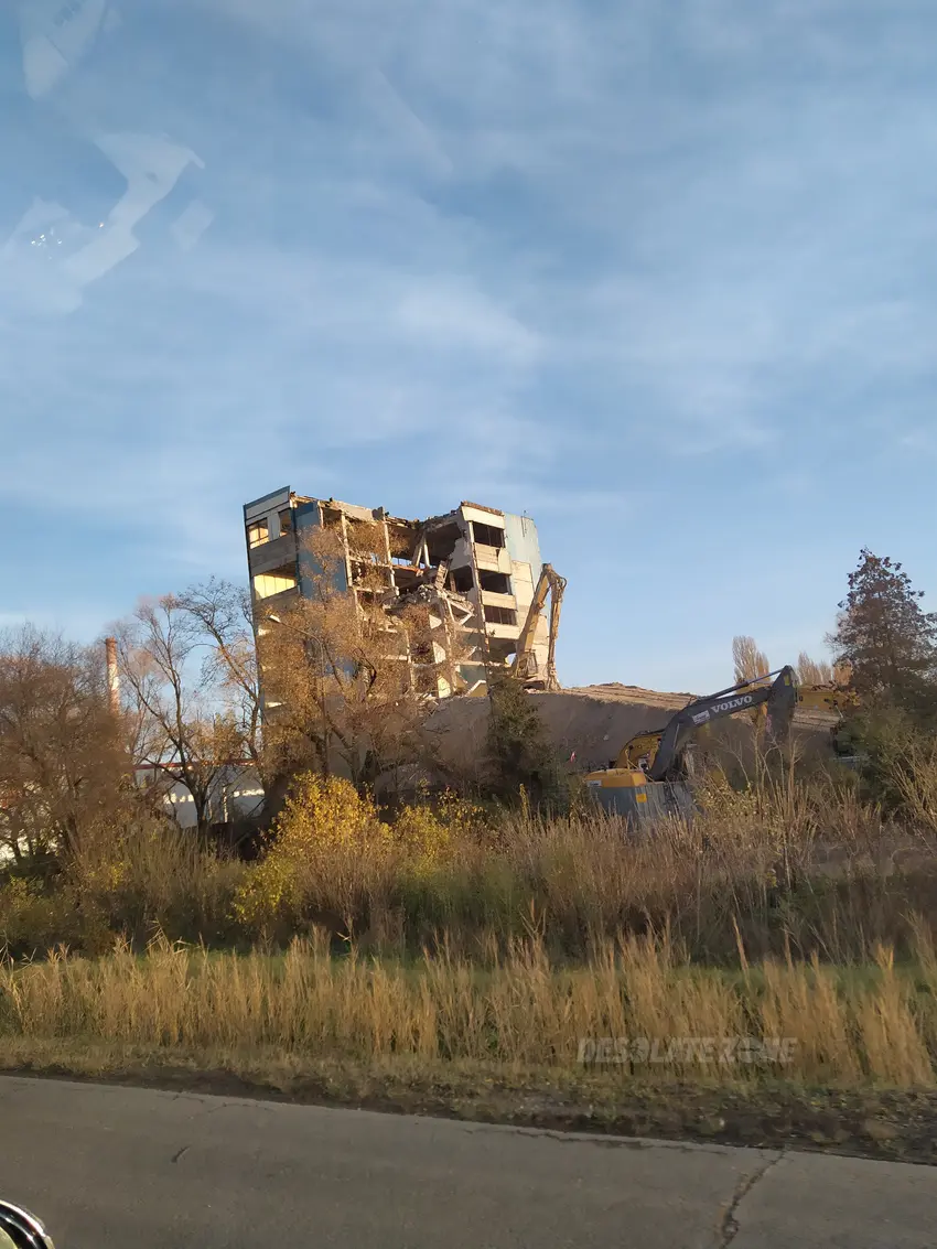 Wieżowiec odlewnia, kutno - zdjęcie 1/4