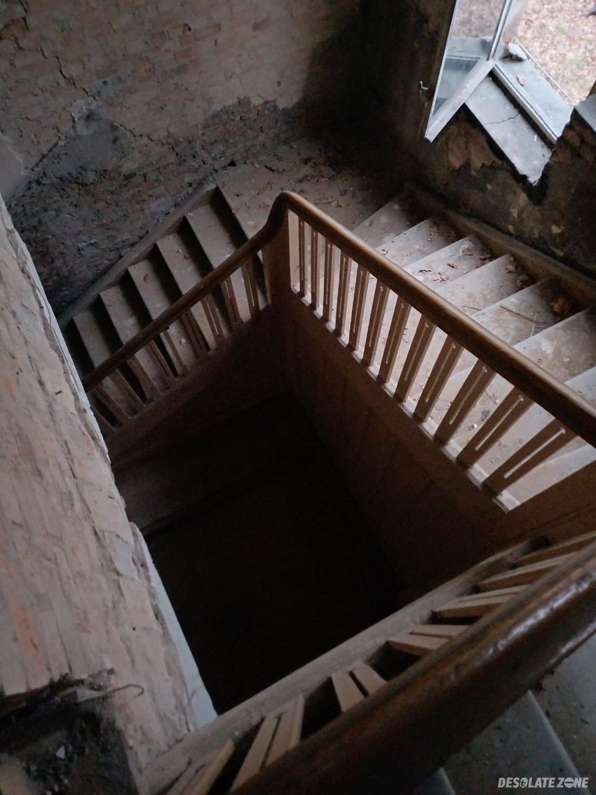 Opuszczona kamienica, poznań