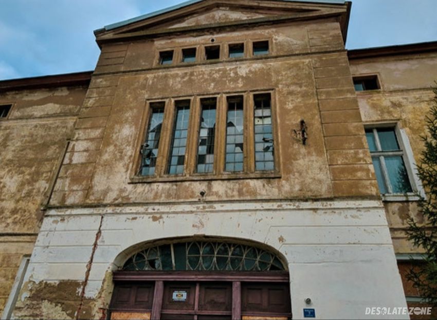 Opuszczony pałac małkowice