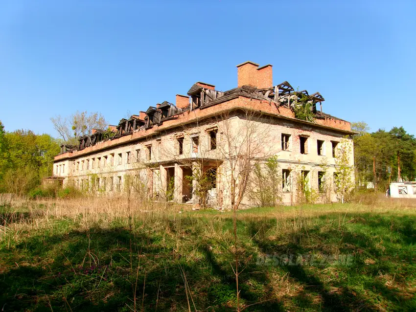 Opuszczony kompleks budynków, otwock - photo 1/4