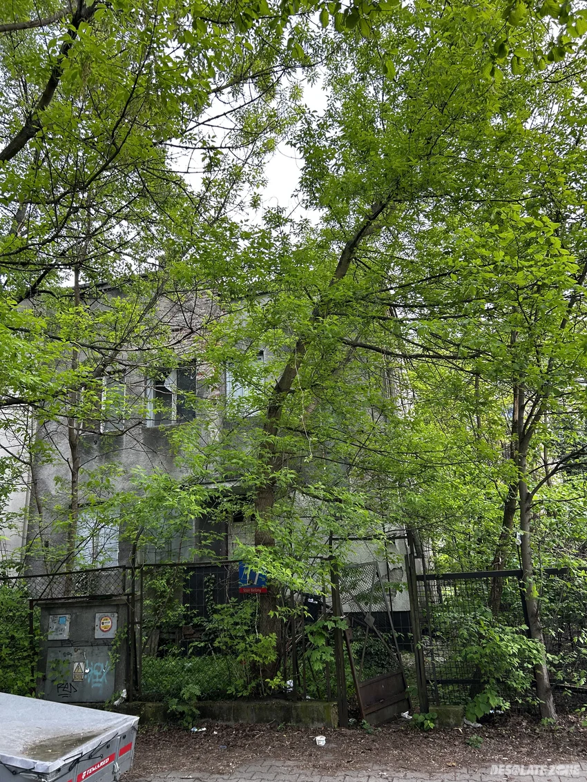 Dom na barcickiej, warszawa - zdjęcie 1/3