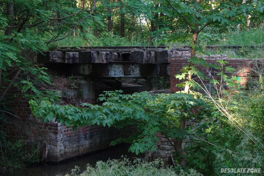 Stacja kolejowa trzciel