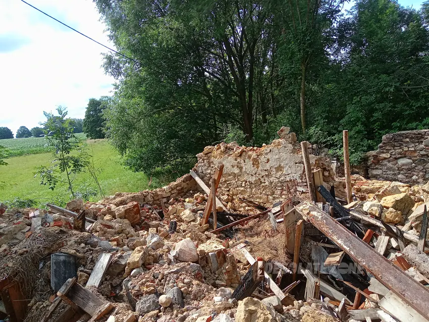 Opuszczone gospodarstwo - photo 1/4