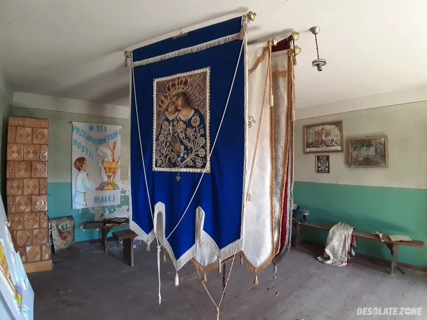 Dom proboszcza - zdjęcie 1/4