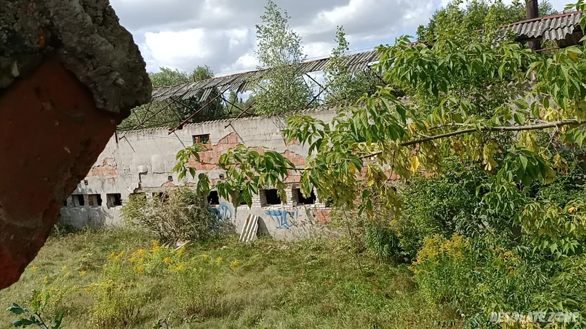 Budynki dawnego p g r-u - photo 1/4