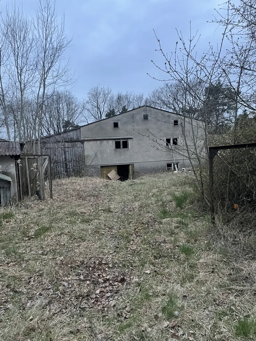 Opuszczone gospodarstwo i spalony dom sady opolskie - zdjęcie 1/4