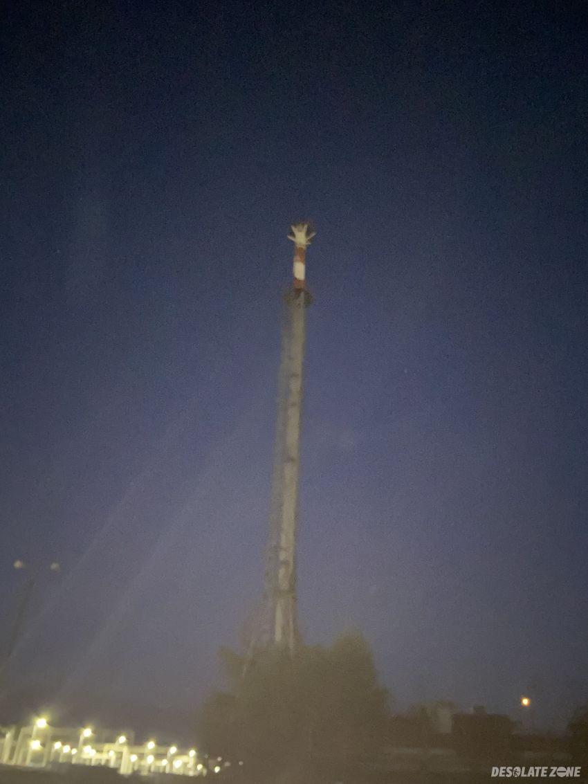 Opuszczony komin przemysłowy