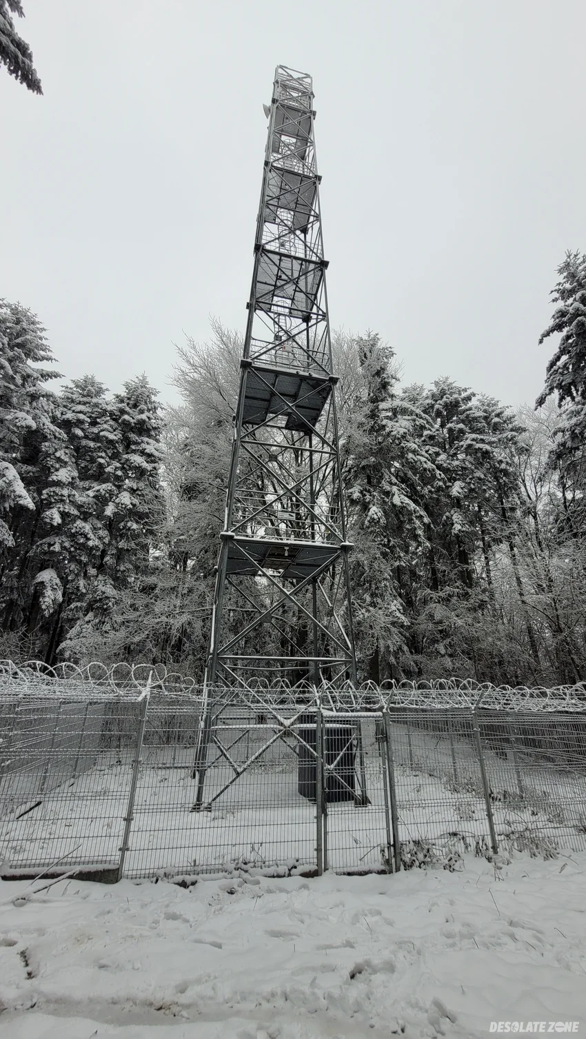 Opuszczona wieża obserwacyjna