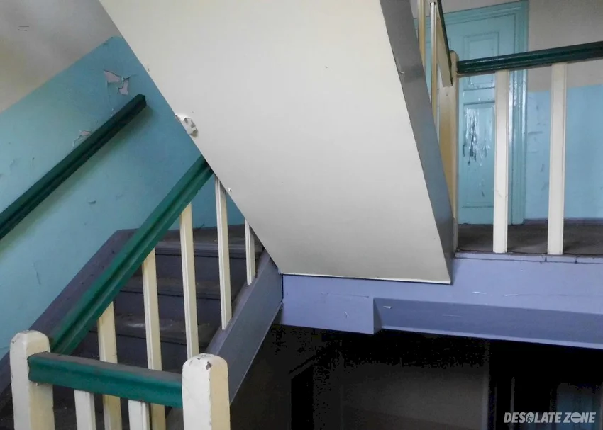 Opuszczona szkoła, zwonowice