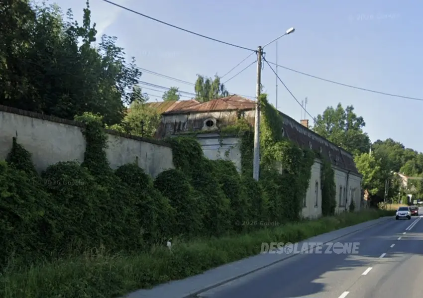 Dawna ujeżdżalnia koni - photo 1/4