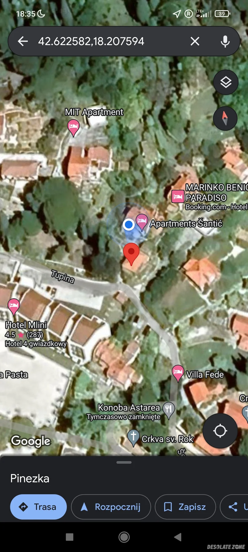 Mały opuszczony domek