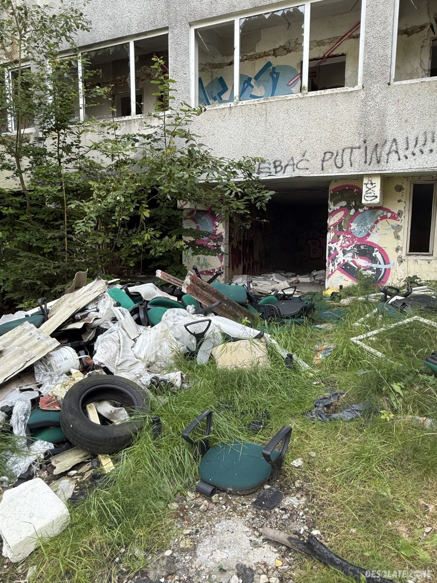 Opuszczony ośrodek wypoczynkowy wieżyca