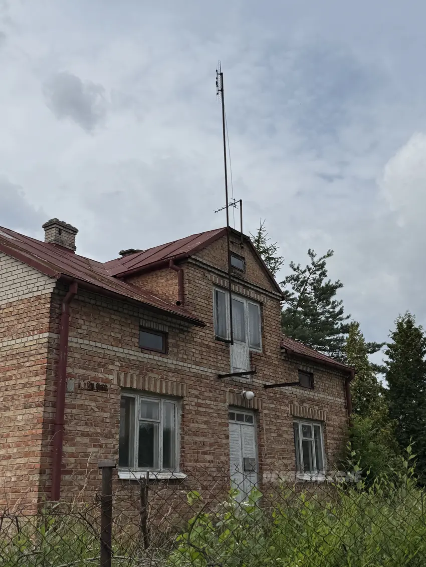 Opuszczony dom - zdjęcie 1/4