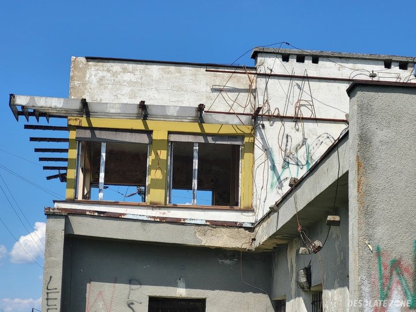 Opuszczona nastawnia p k p, kuniów