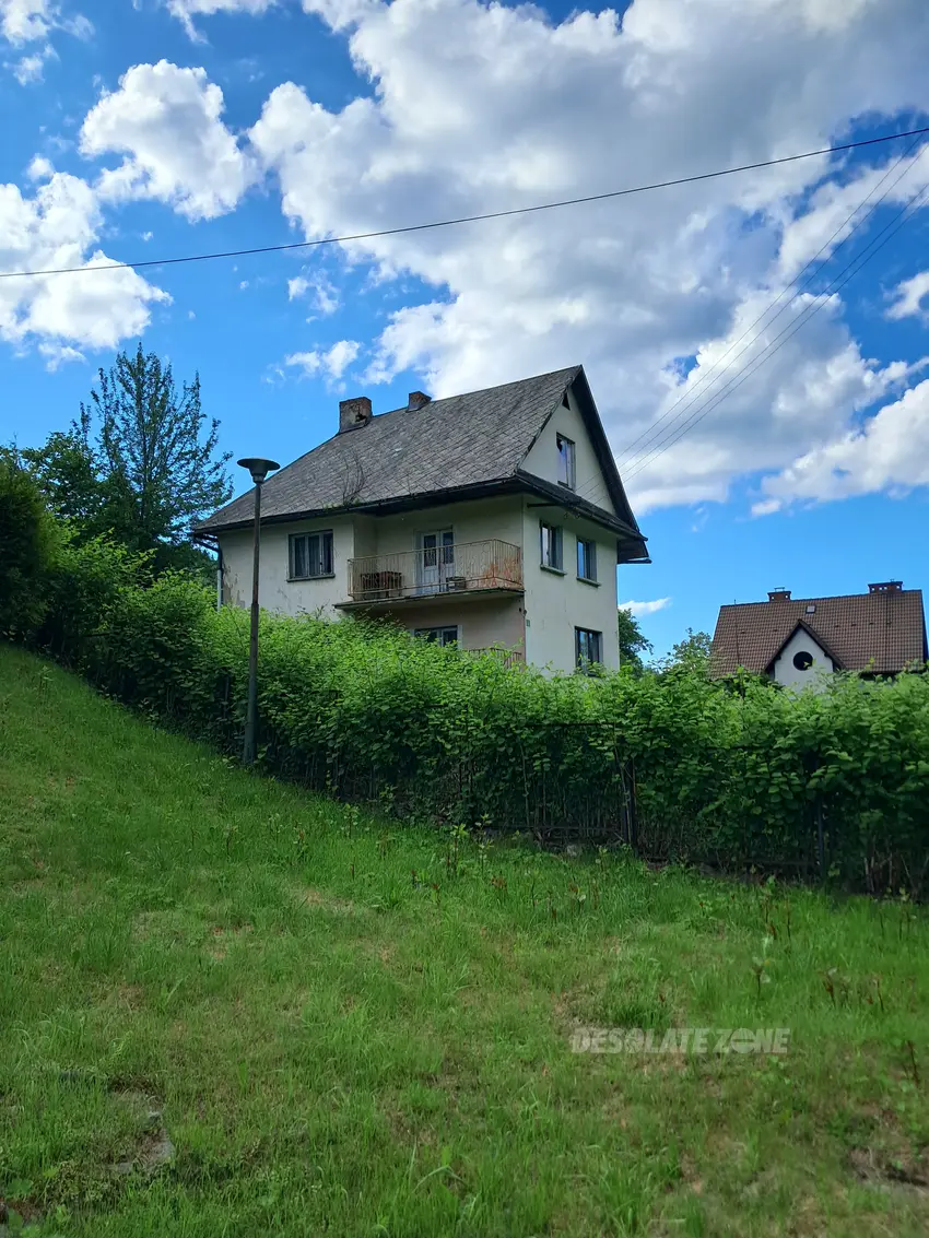 Dom wielorodzinny korbielów - photo 1/4