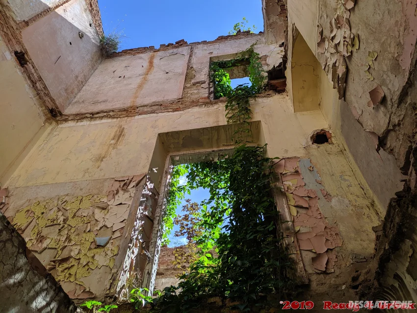 Ruiny siedziby towarzystwa dobroczynności