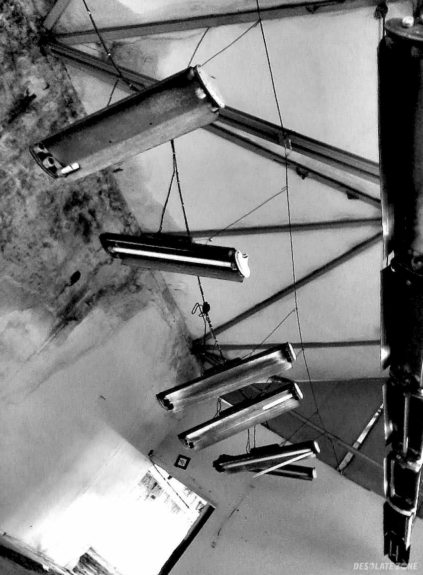 Fabryka dziewiarska u n i a, Łącznik