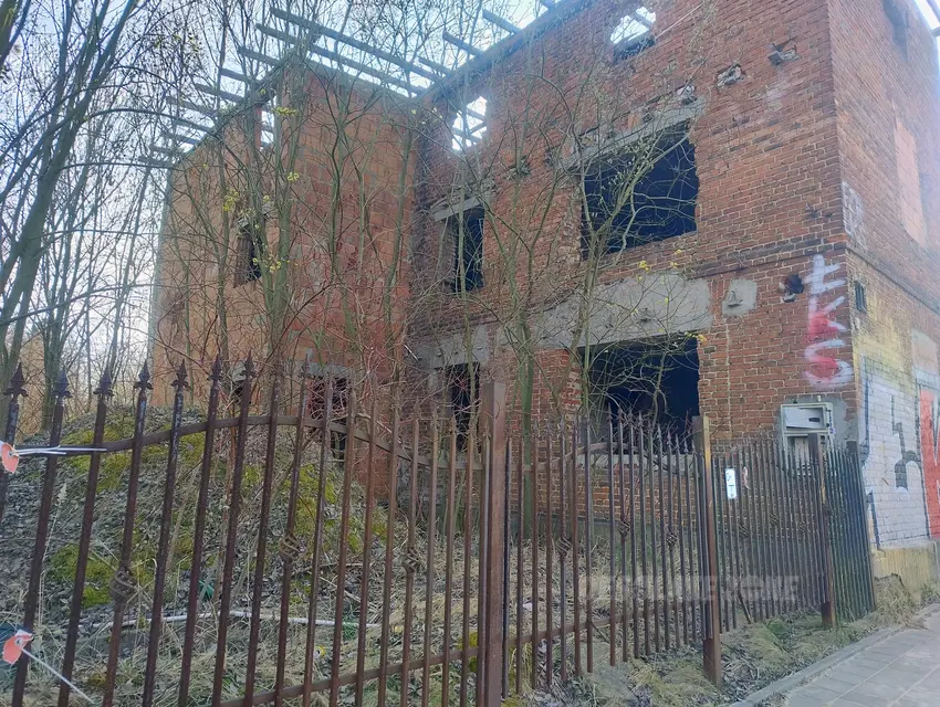 Niedokończona kamienica - photo 1/4
