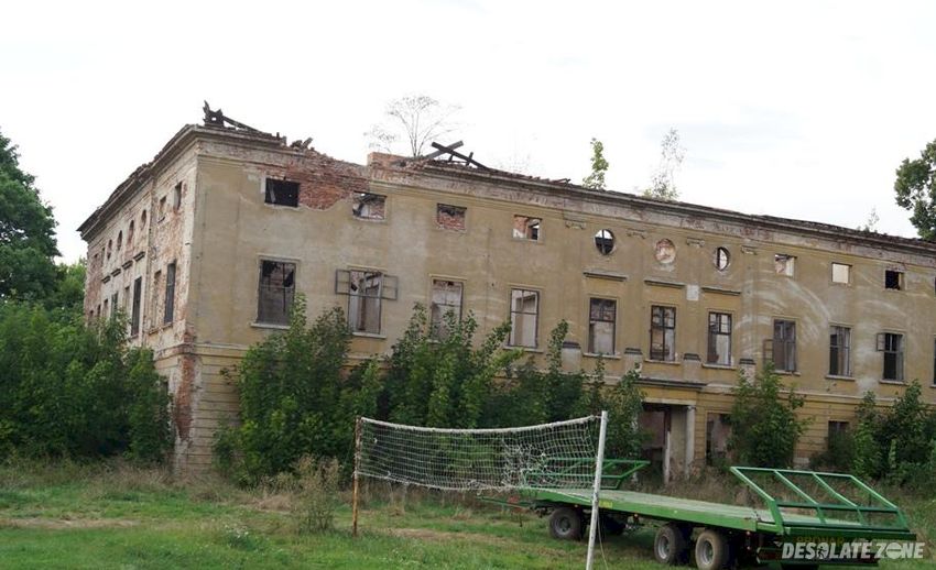 Ruiny pałacu , droglowice