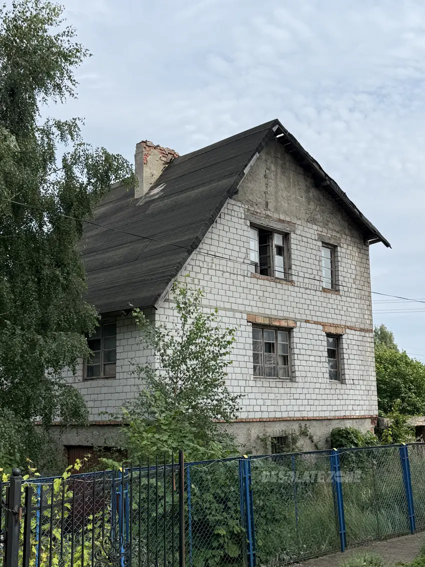 Opuszczony dom - zdjęcie 1/7