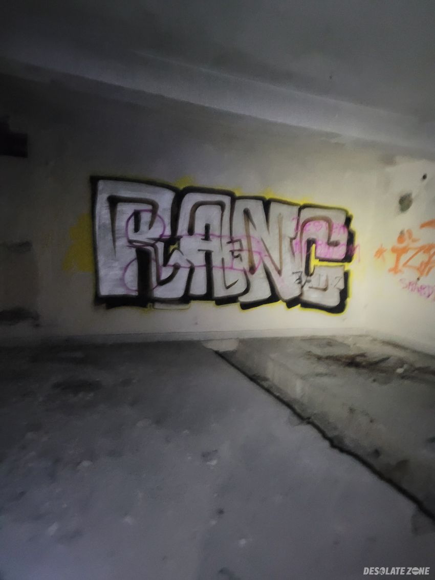 Kompleks schronów, rynia